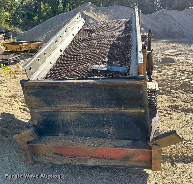 image for item LR9482 Shaker deck 