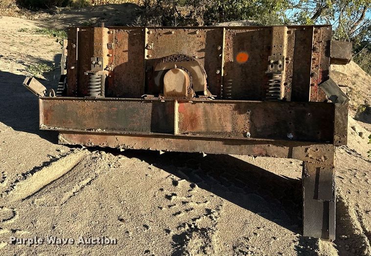 image for item LR9482 Shaker deck 