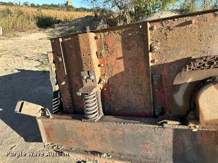 image for item LR9482 Shaker deck 