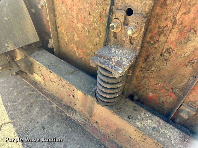 image for item LR9482 Shaker deck 