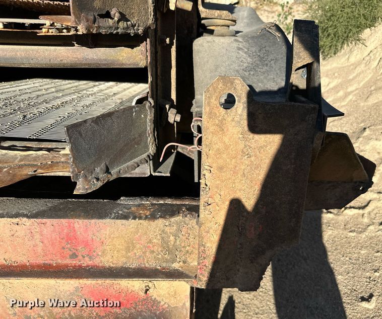 image for item LR9482 Shaker deck 