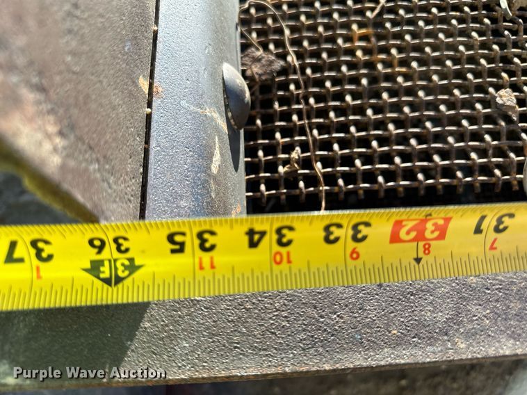 image for item LR9482 Shaker deck 