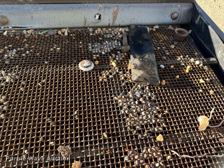 image for item LR9482 Shaker deck 