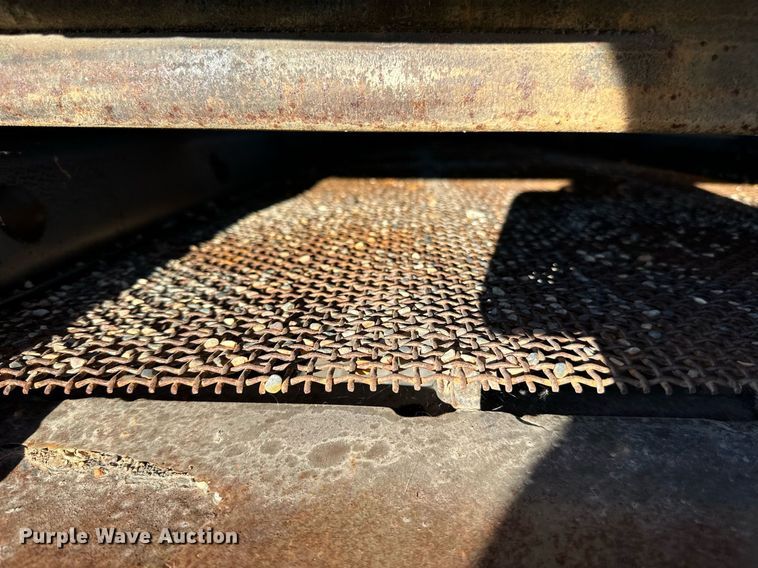 image for item LR9482 Shaker deck 