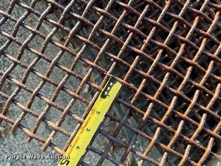 image for item LR9483 (4) screen decks 