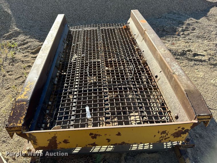 image for item LR9484 Shaker deck 