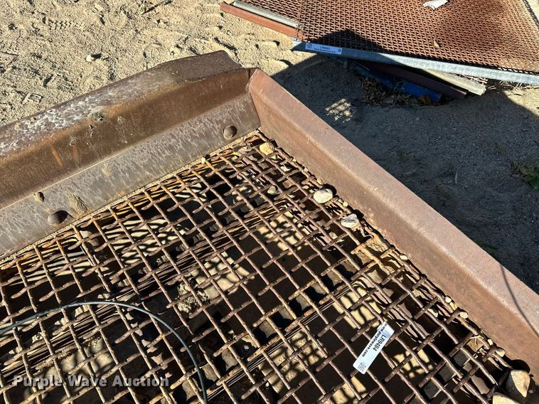 image for item LR9484 Shaker deck 