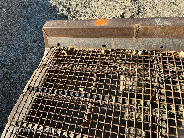 image for item LR9484 Shaker deck 