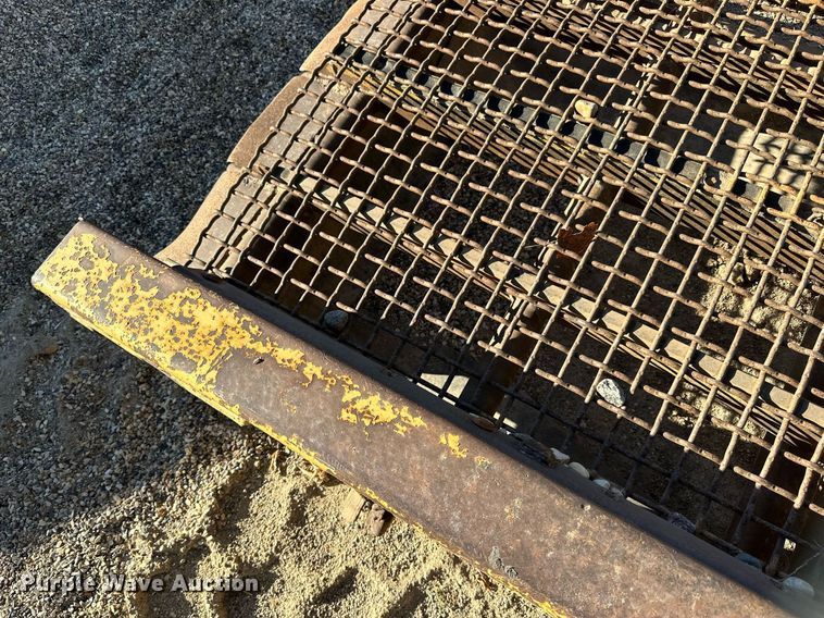 image for item LR9484 Shaker deck 