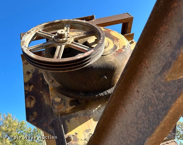 image for item LR9486 Auger  