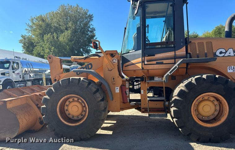 image for item LR9487 2004 Case 621D wheel loader