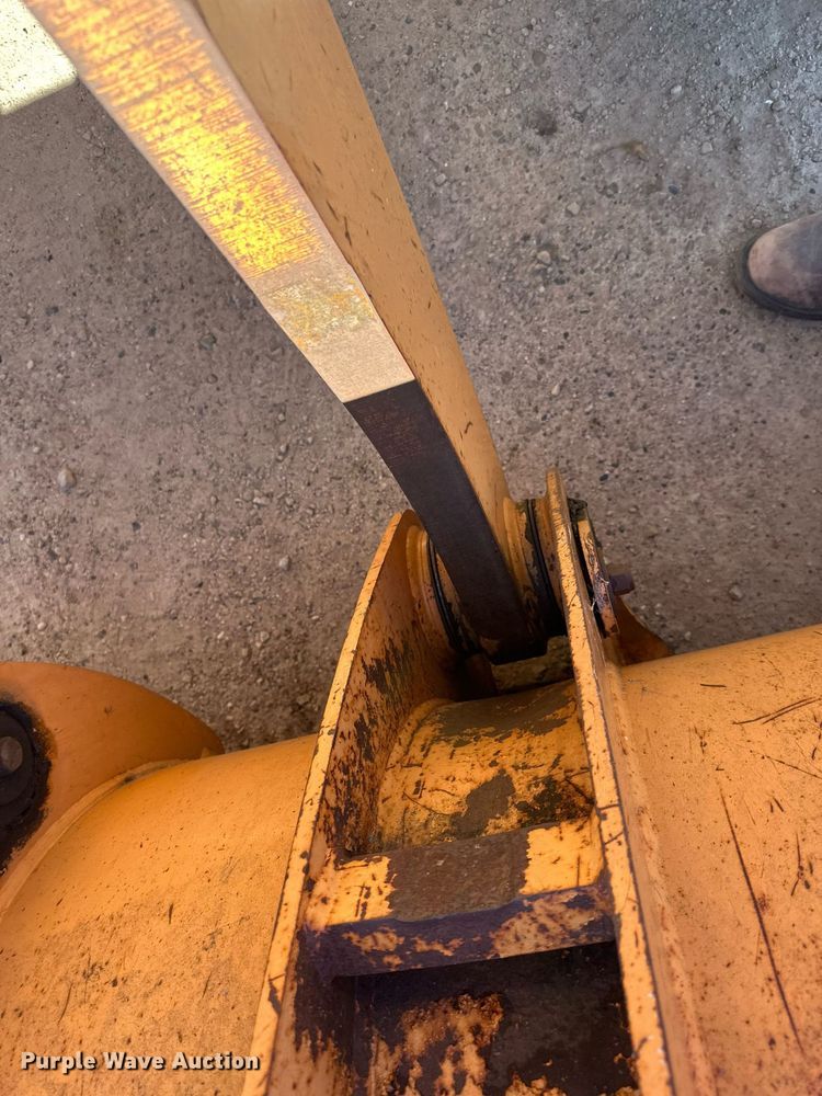 image for item LR9487 2004 Case 621D wheel loader