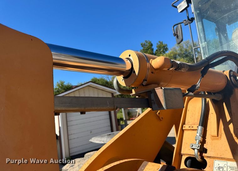 image for item LR9487 2004 Case 621D wheel loader