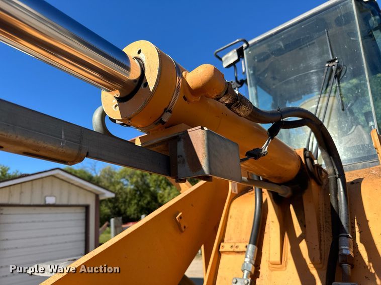 image for item LR9487 2004 Case 621D wheel loader