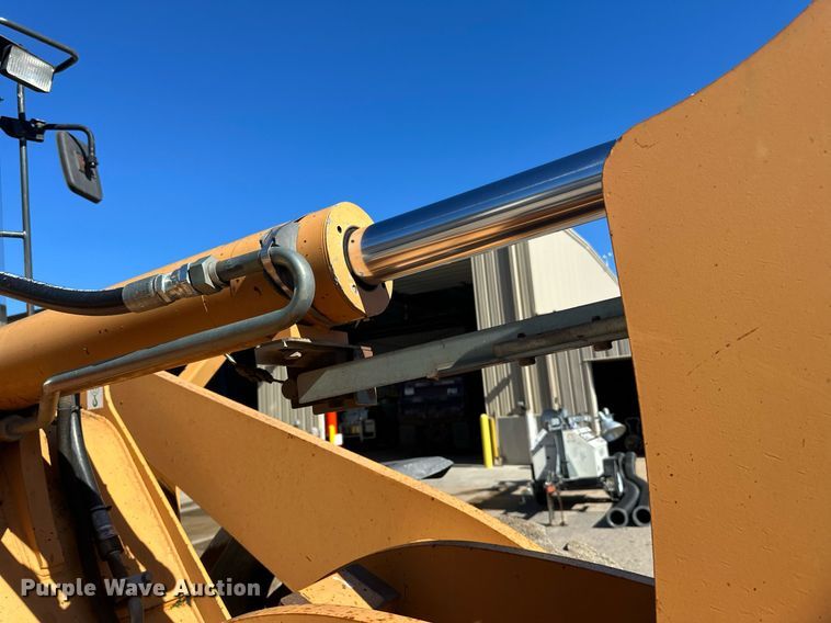 image for item LR9487 2004 Case 621D wheel loader