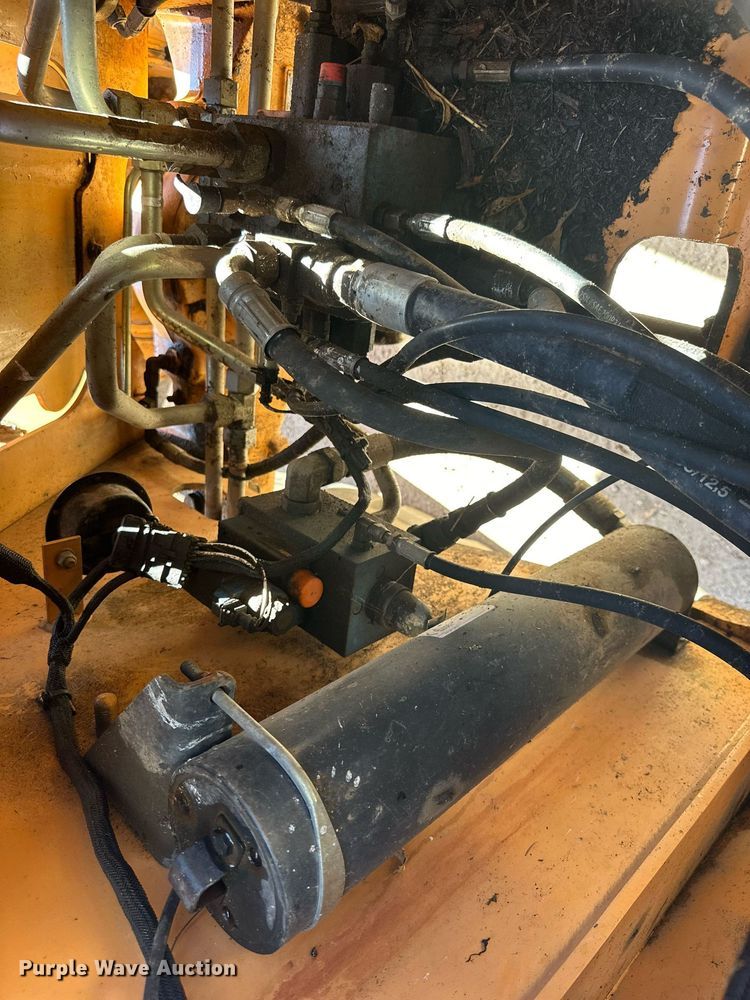 image for item LR9487 2004 Case 621D wheel loader