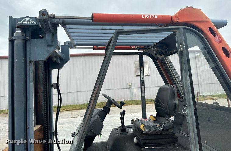 image for item MV9187 2000 Linde H70D forklift