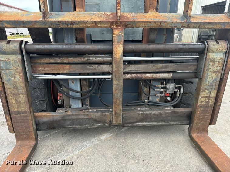 image for item MV9187 2000 Linde H70D forklift