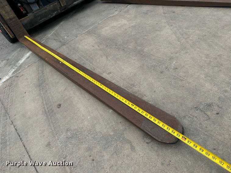 image for item MV9187 2000 Linde H70D forklift