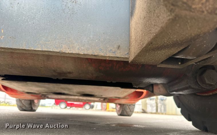 image for item MV9187 2000 Linde H70D forklift