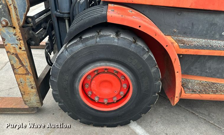 image for item MV9187 2000 Linde H70D forklift