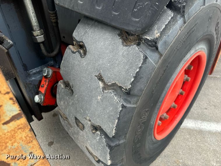 image for item MV9187 2000 Linde H70D forklift