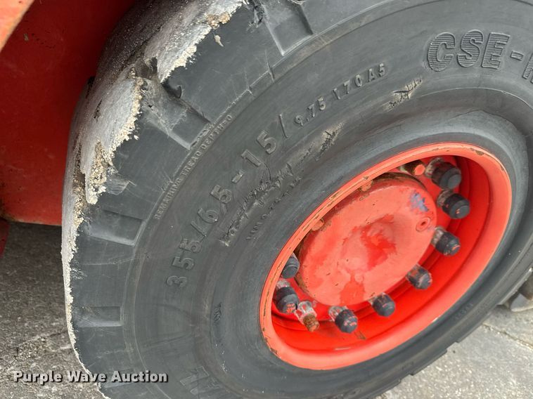 image for item MV9187 2000 Linde H70D forklift