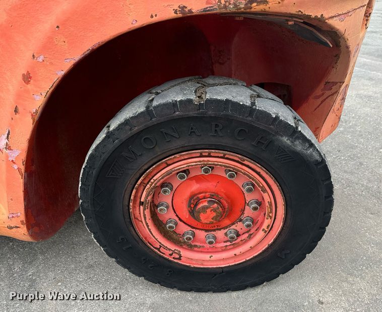 image for item MV9187 2000 Linde H70D forklift