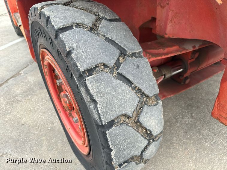 image for item MV9187 2000 Linde H70D forklift