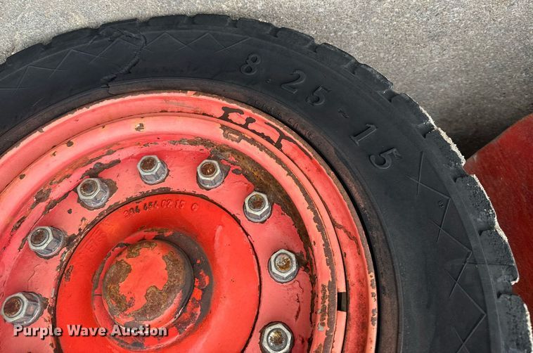 image for item MV9187 2000 Linde H70D forklift