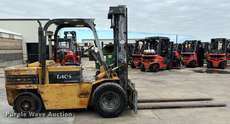 image for item MV9188 1997 Daewoo D40S forklift