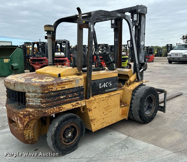 image for item MV9188 1997 Daewoo D40S forklift