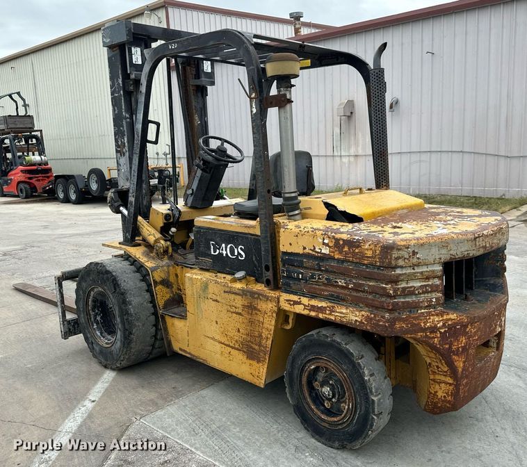 image for item MV9188 1997 Daewoo D40S forklift