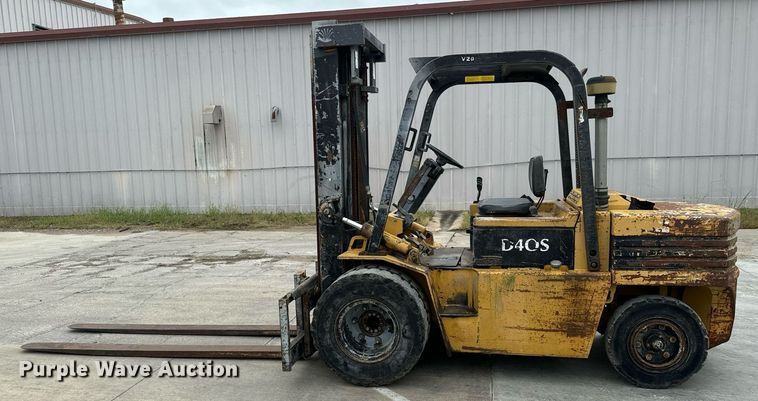 image for item MV9188 1997 Daewoo D40S forklift