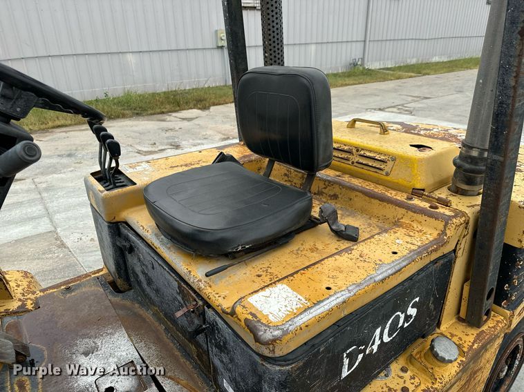 image for item MV9188 1997 Daewoo D40S forklift