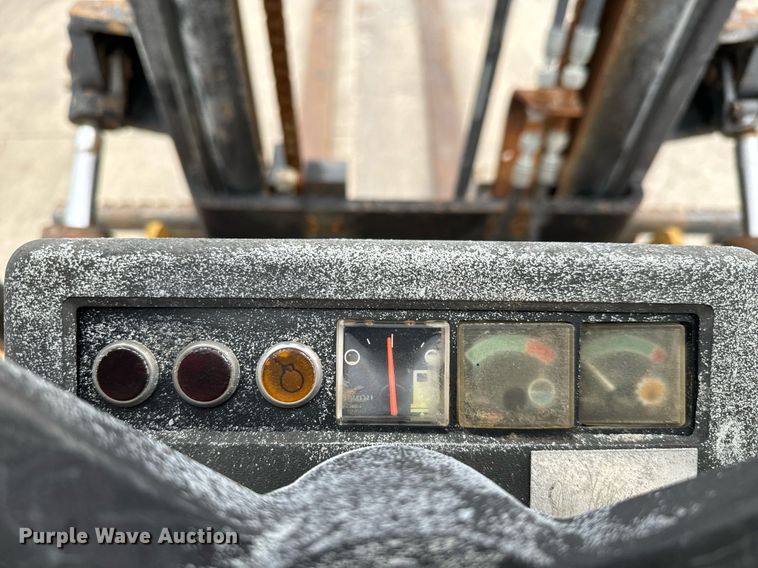 image for item MV9188 1997 Daewoo D40S forklift