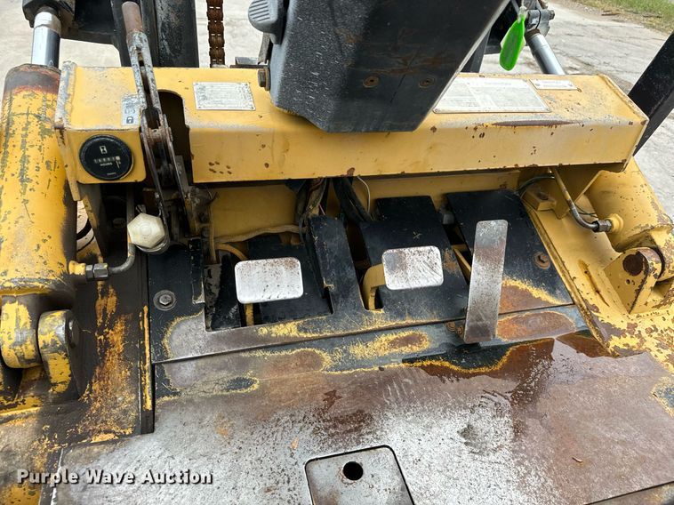 image for item MV9188 1997 Daewoo D40S forklift