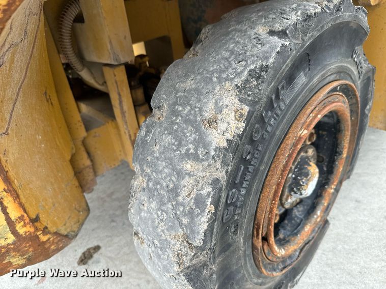 image for item MV9188 1997 Daewoo D40S forklift