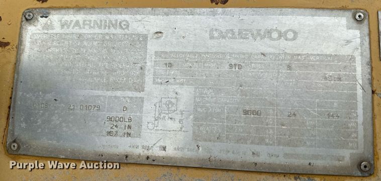 image for item MV9188 1997 Daewoo D40S forklift
