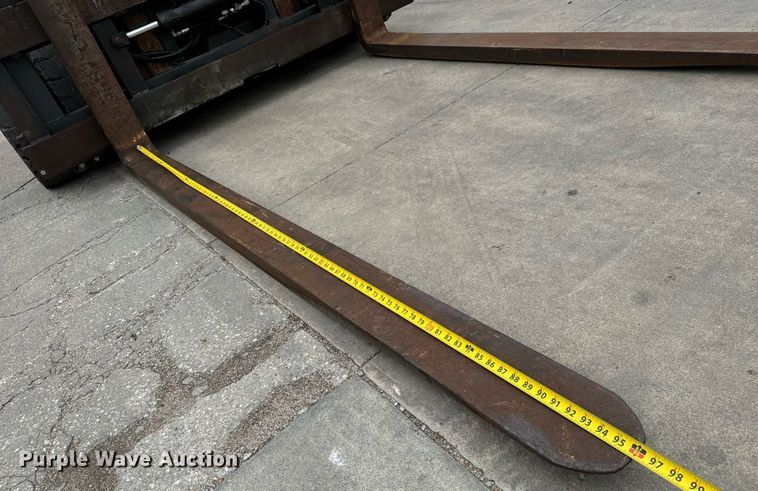 image for item MV9189 2006 Linde H80D-900-03 forklift