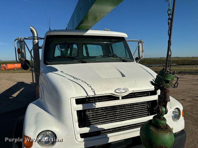 image for item MV9231 1999 Sterling L-Line crane truck