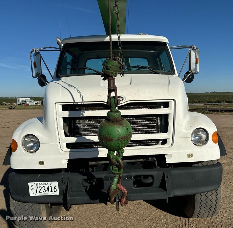 image for item MV9231 1999 Sterling L-Line crane truck