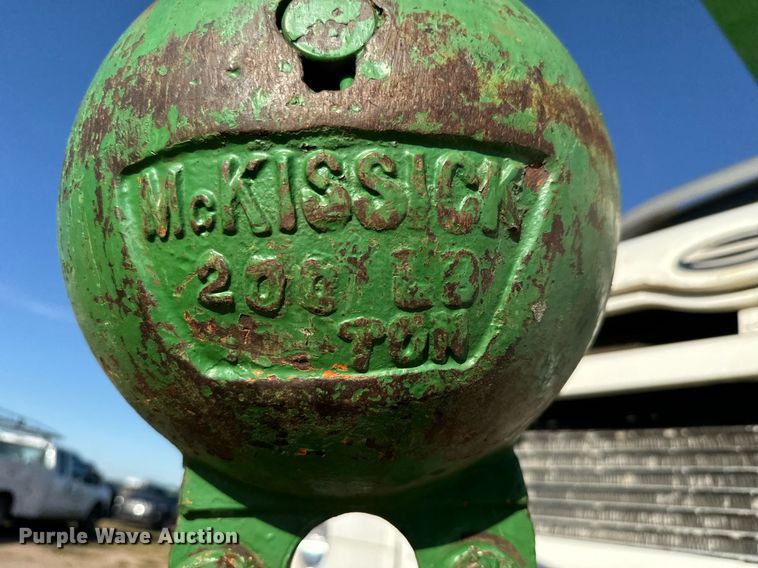 image for item MV9231 1999 Sterling L-Line crane truck