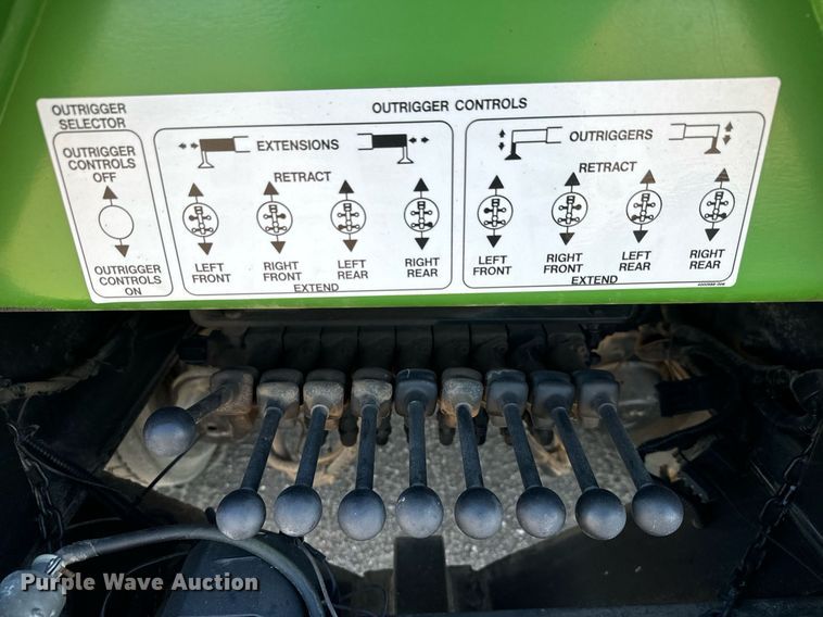 image for item MV9231 1999 Sterling L-Line crane truck