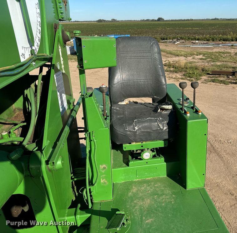 image for item MV9231 1999 Sterling L-Line crane truck