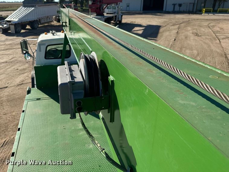 image for item MV9231 1999 Sterling L-Line crane truck