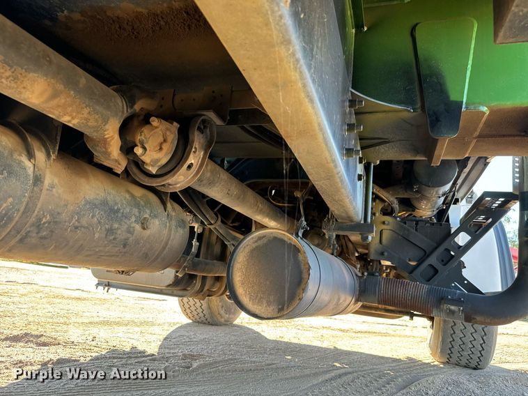 image for item MV9231 1999 Sterling L-Line crane truck