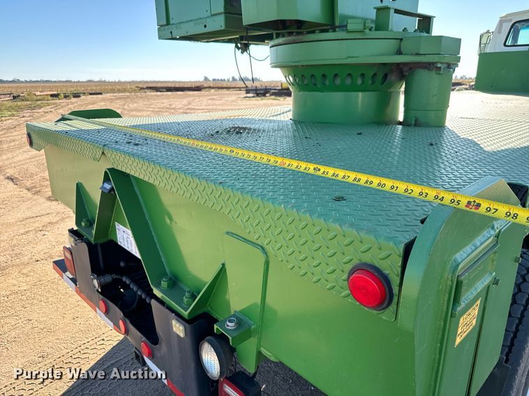 image for item MV9231 1999 Sterling L-Line crane truck