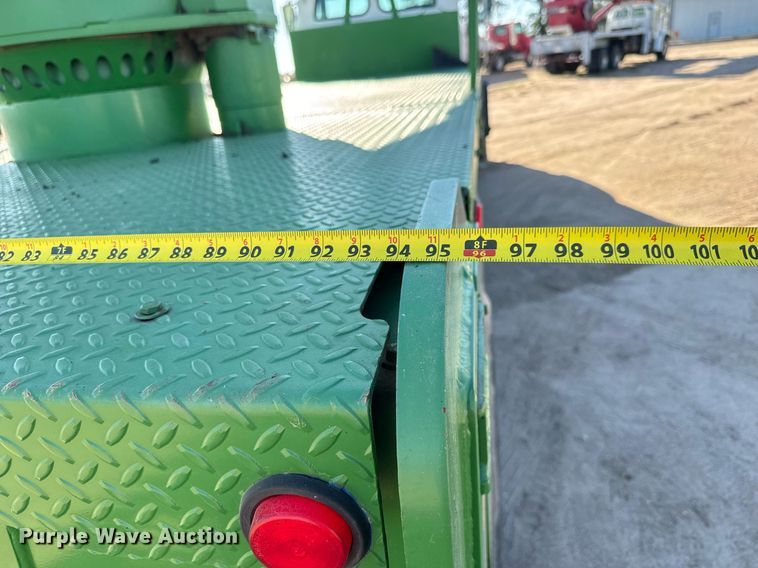 image for item MV9231 1999 Sterling L-Line crane truck