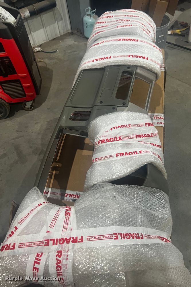 image for item MV9231 1999 Sterling L-Line crane truck